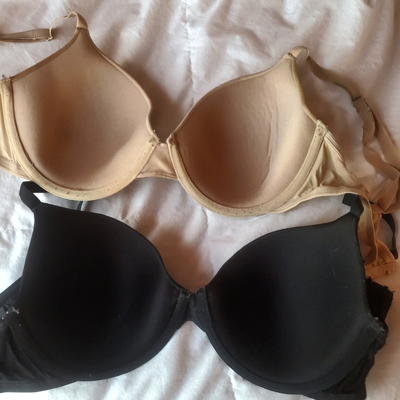 A black and a beige Calvin Klein bra - Picture 2 of 5